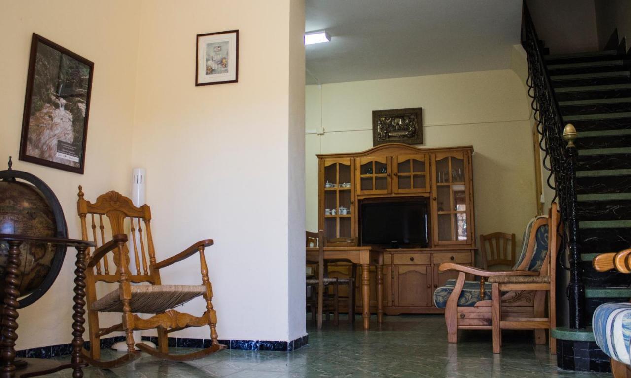 Pension Mariola Agres Buitenkant foto